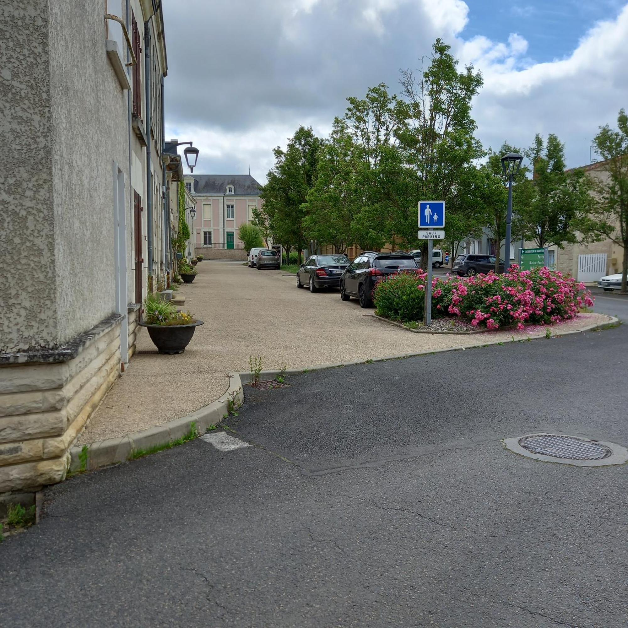 Une Chouette Maison Arcay  Exterior foto